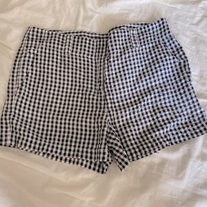 Vineyard Vines Black and White Gingham Seersucker Shorts